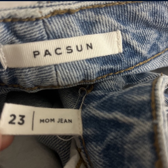 Pacsun Ripped Mom Jeans - Picture 3 of 3